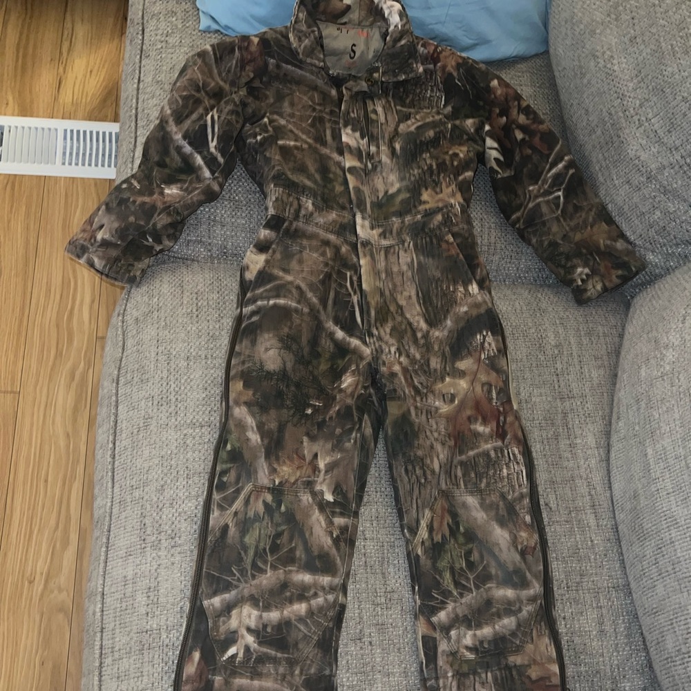 Youth boy redhead size small camo coveralls. Excellent condition.